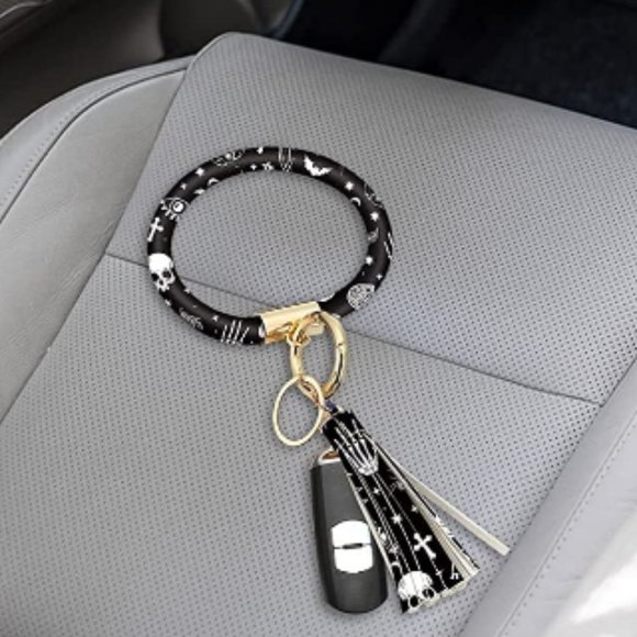 Lux Moon & Star Wrist Tasseled Keychain - Picture 3 of 5